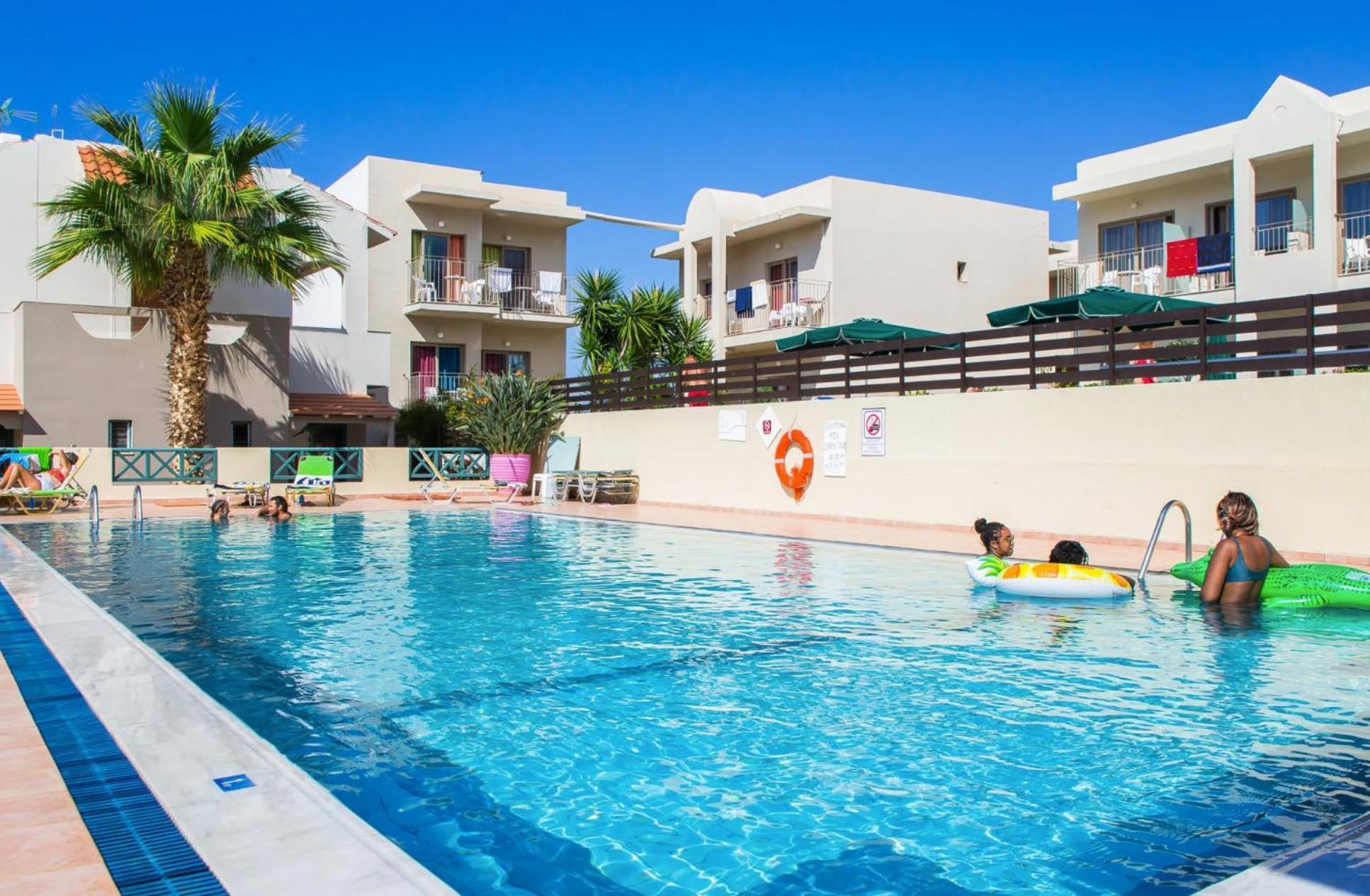 Theoni Apartments マリア エクステリア 写真
