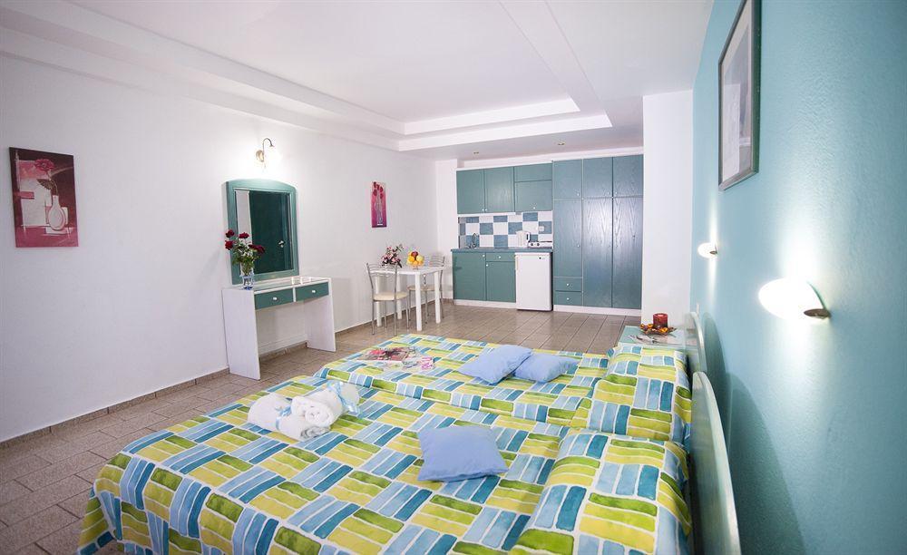 Theoni Apartments マリア エクステリア 写真